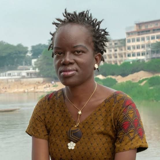 Réalisatrice, Productrice & Chargée de programme